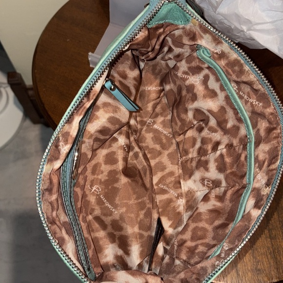 B. Makowsky  crossbody bag  shoulder bag  leather seafoam green  3 ext. pockets - Picture 11 of 17